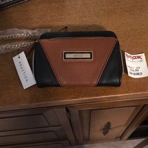 Brand New Wallet on a Chain